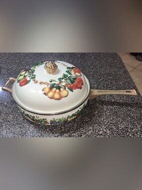 Vintage Tabletops Unlimited "Kensington Garden” pot